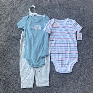 Carters NWT 18 months baby boy short sleeve bodysuit elephant print pants set